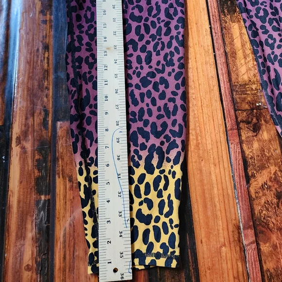 Torrid Ombre Leopard Print Leggings Comfort Activewear Sz 3 - Picture 4 of 4